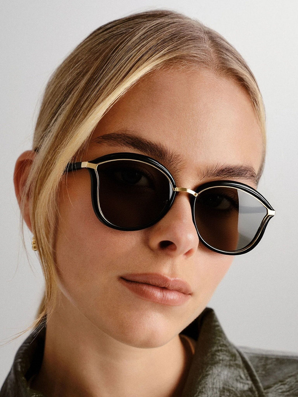 The Aura очки солнцезащитные H8709N01R