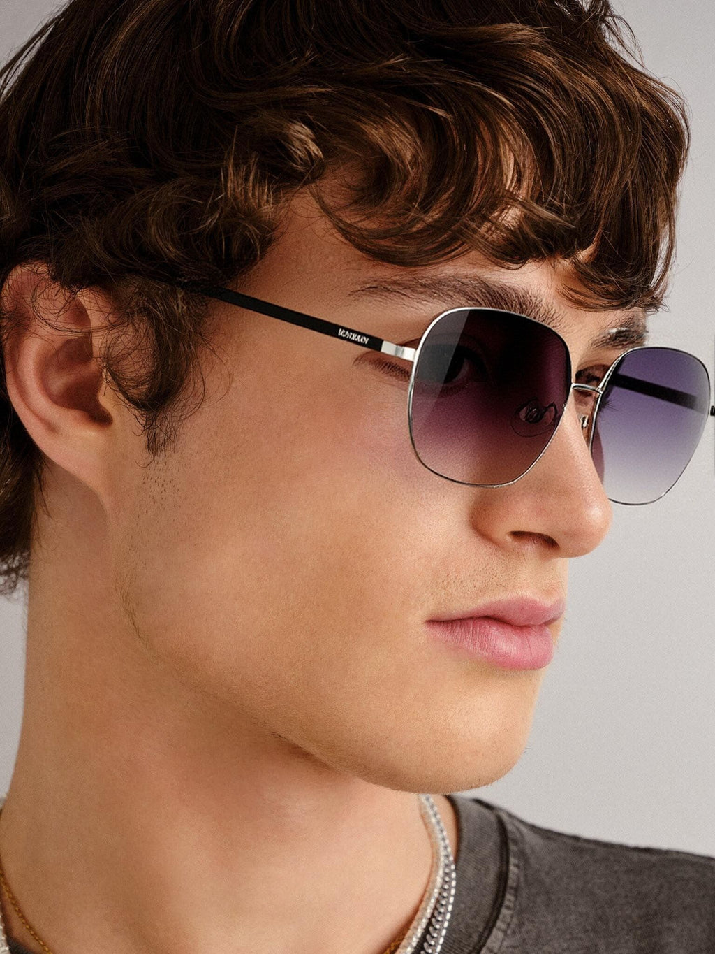 The Aura очки солнцезащитные HN22201-C08-2