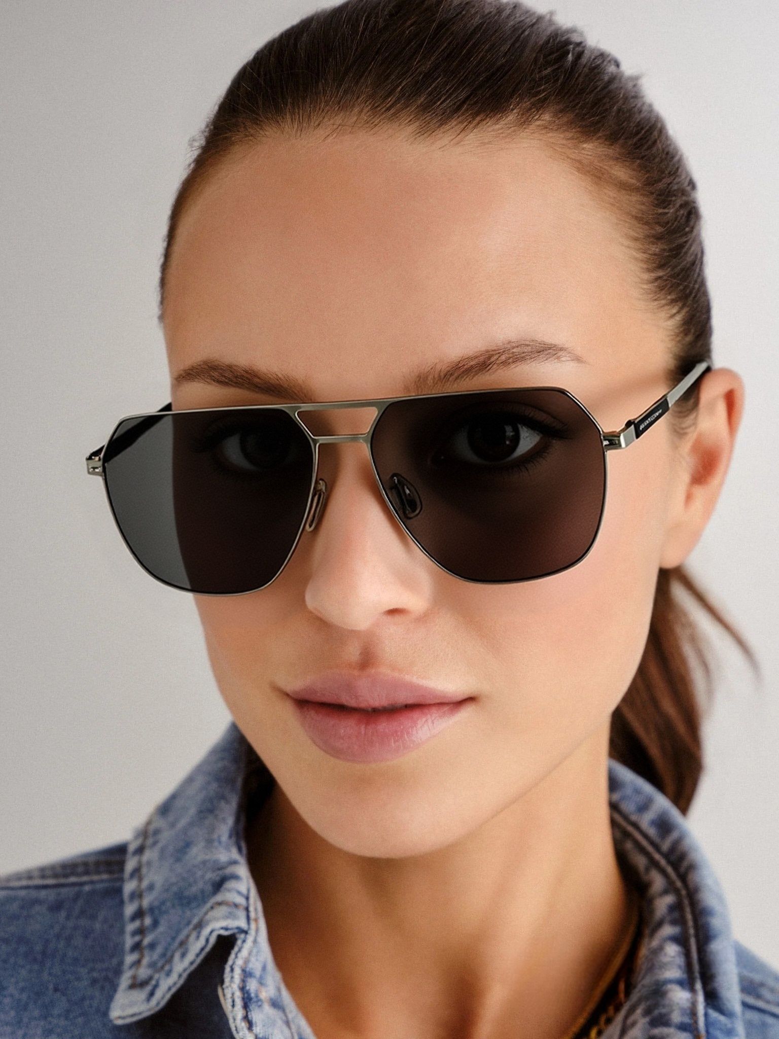 The Aura очки солнцезащитные H8663HD22