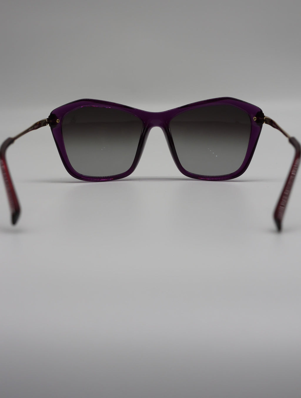 The Aura очки солнцезащитные H8565P17