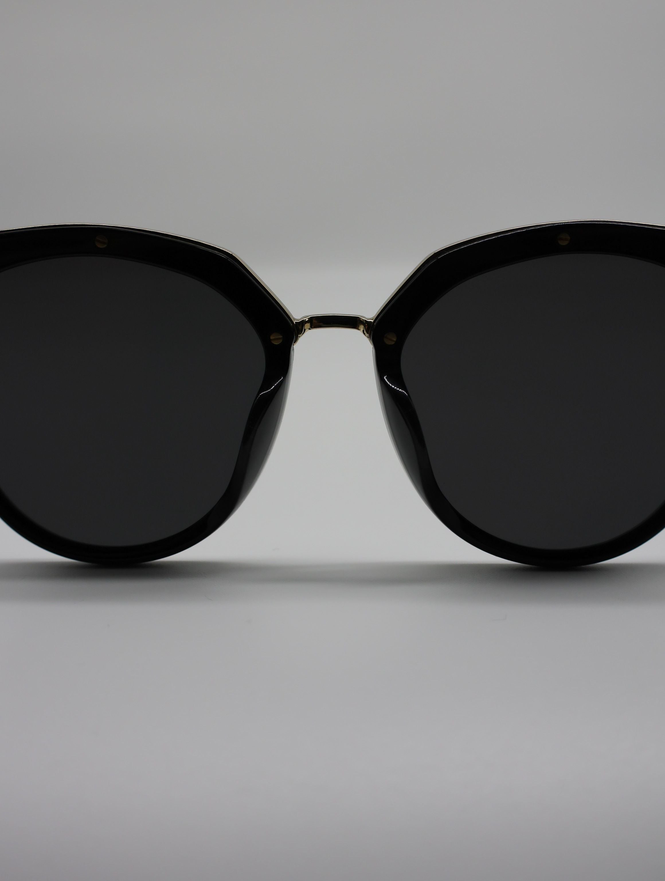 The Aura очки солнцезащитные H8701N21R