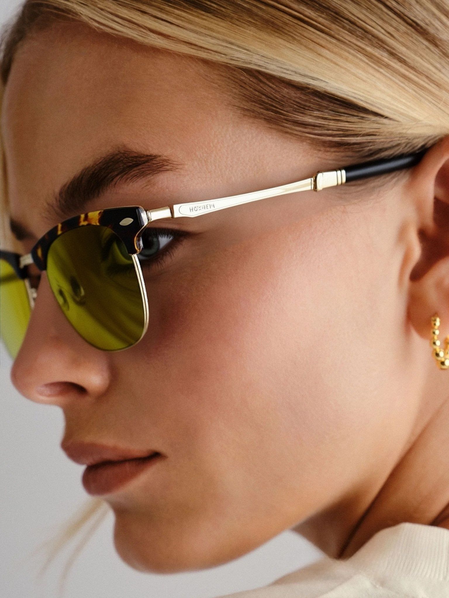 The Aura очки солнцезащитные N6325N02