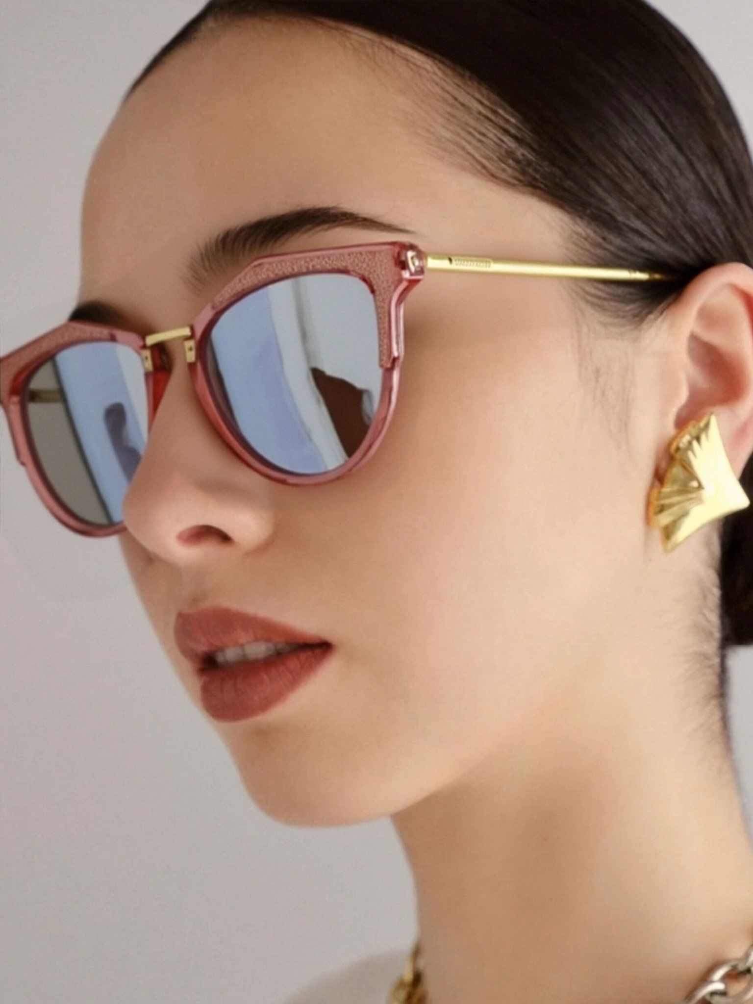 The Aura очки солнцезащитные H8619TD53