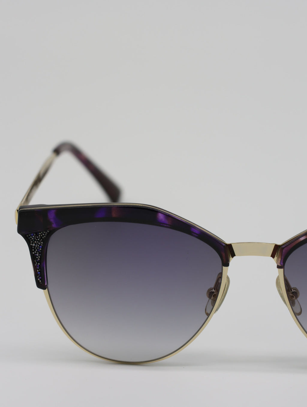 The Aura очки солнцезащитные H8622ND55