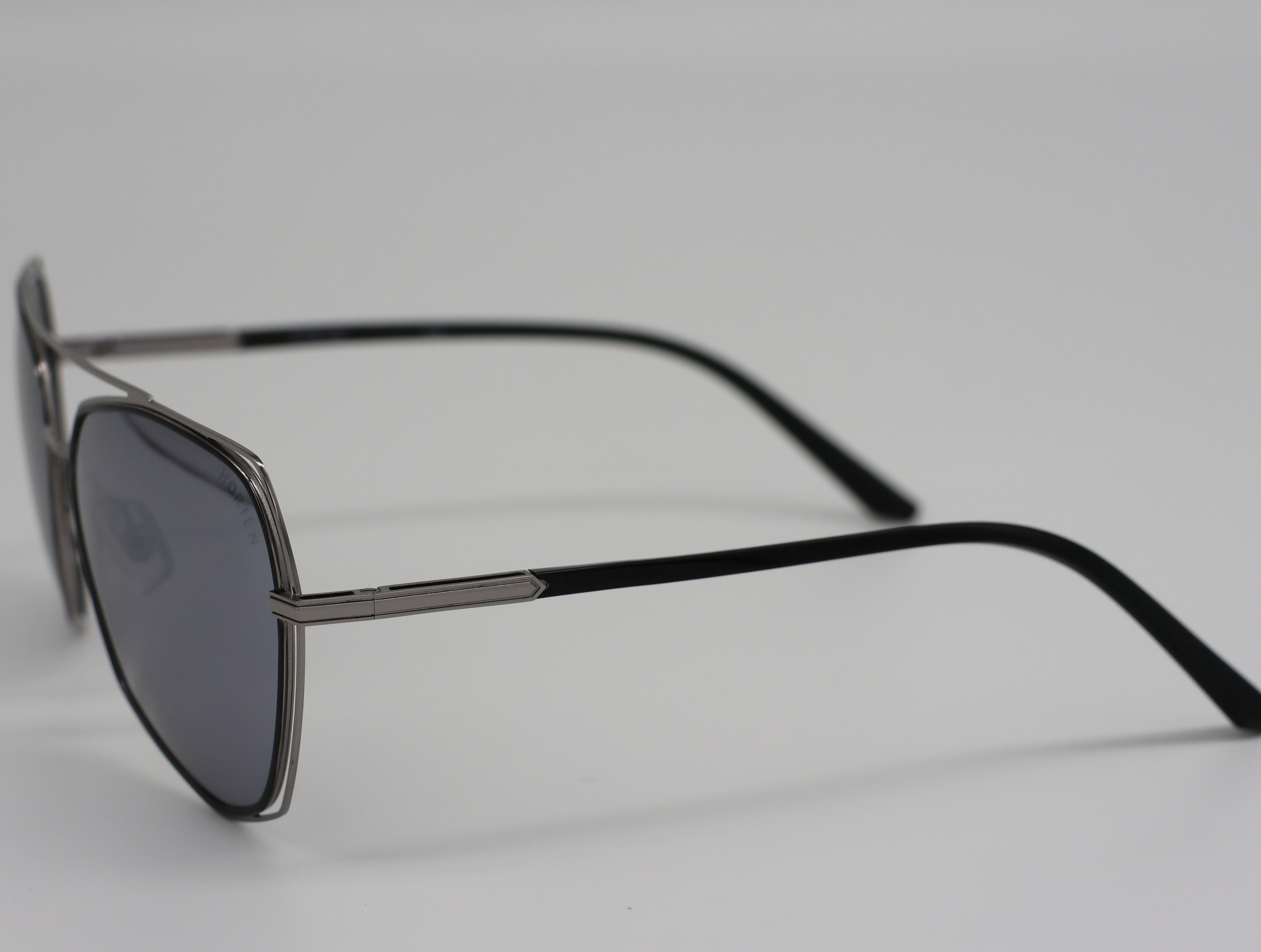 The Aura очки солнцезащитные N6556TD11