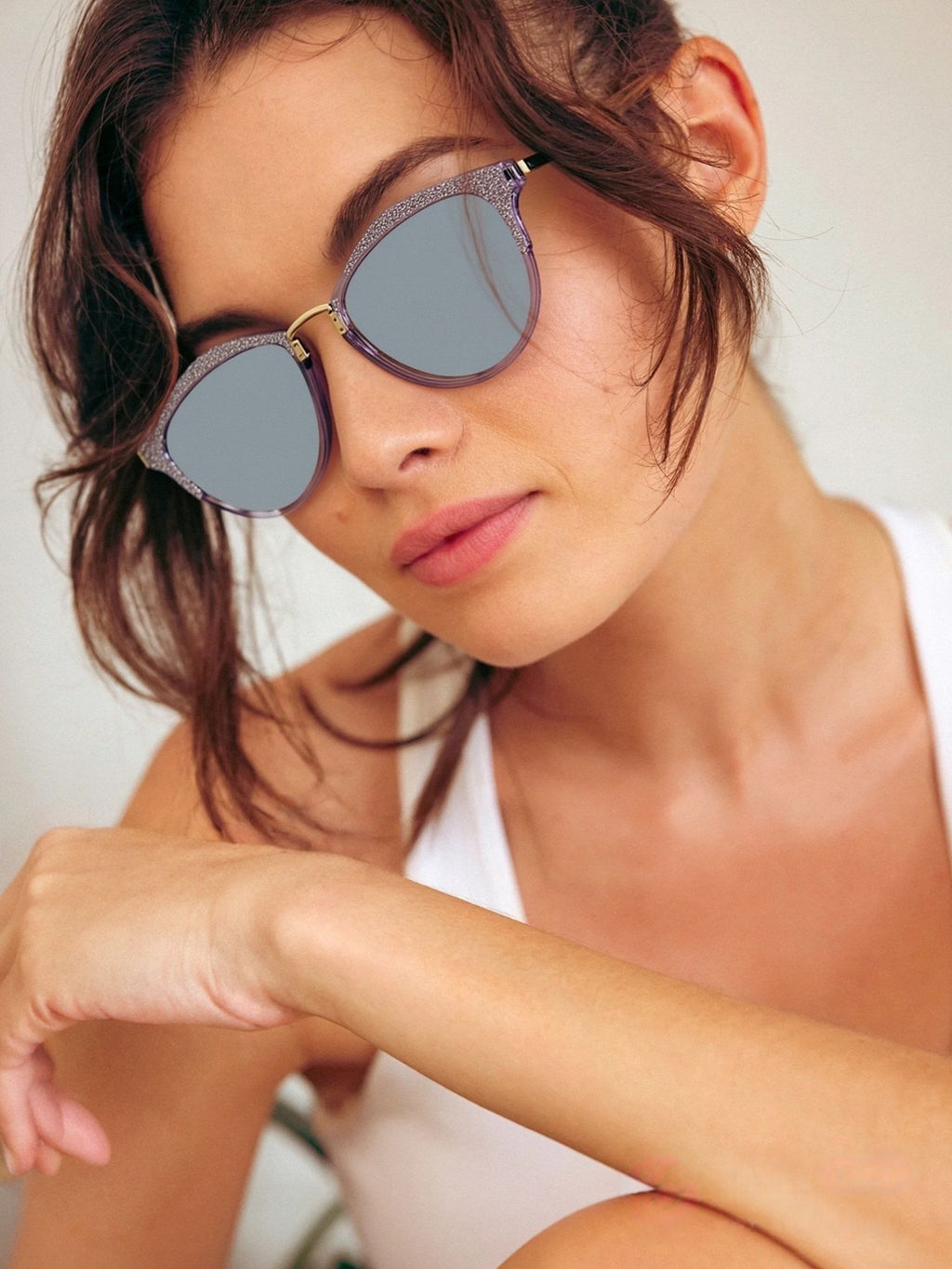 The Aura очки солнцезащитные H8619TD56