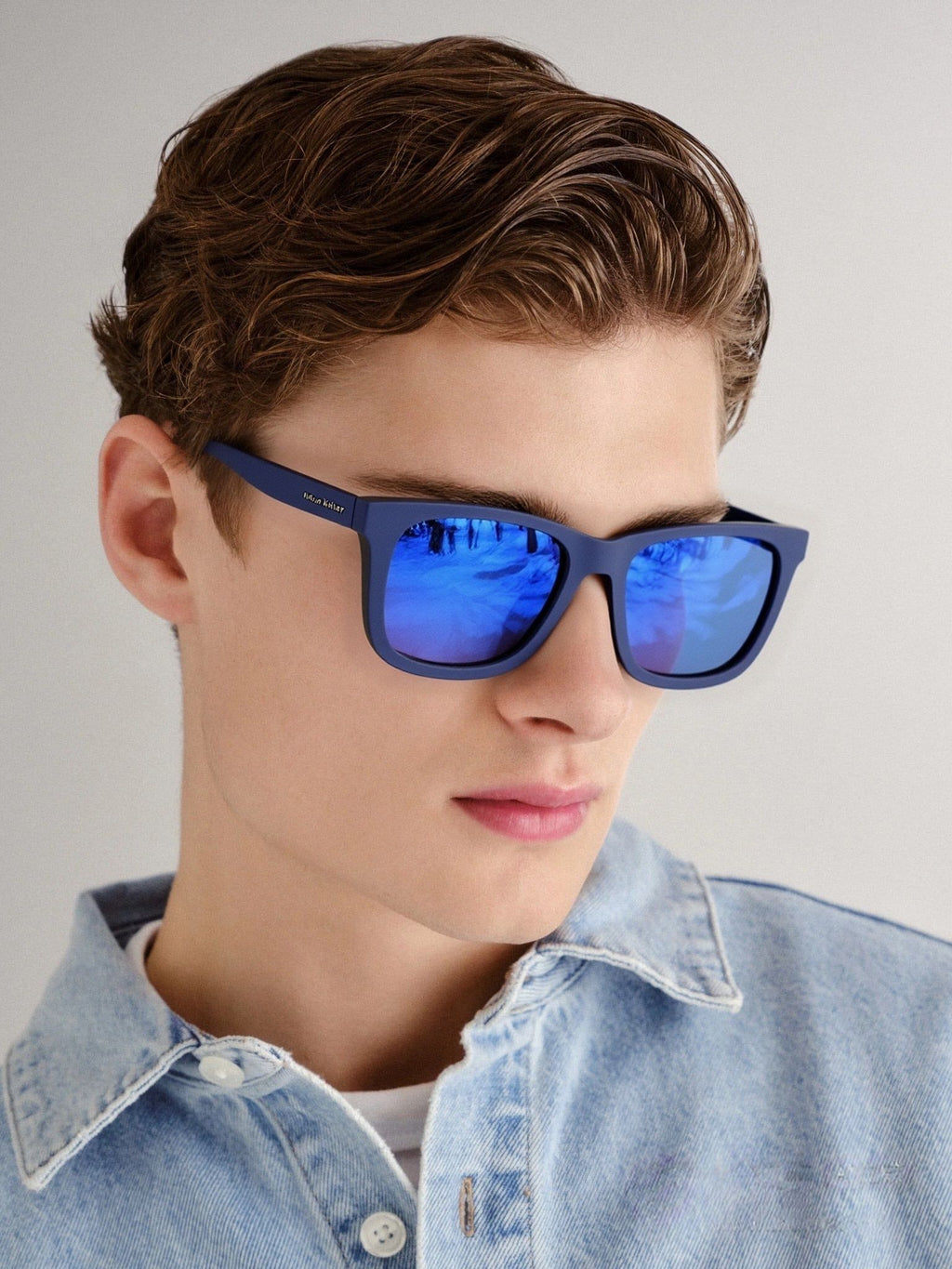 The Aura очки солнцезащитные H8656TD32