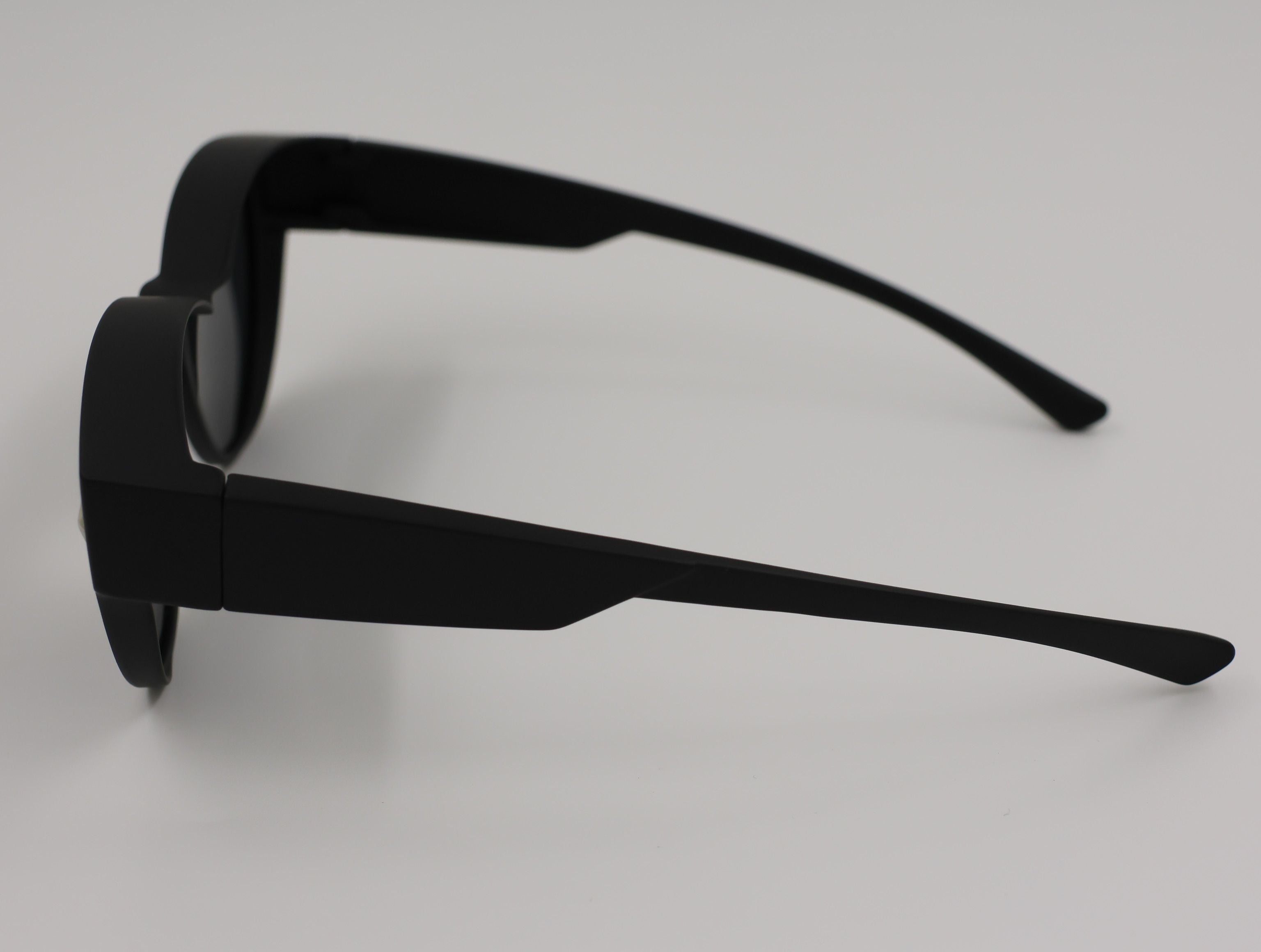 The Aura очки солнцезащитные GSTHTR90-MSH