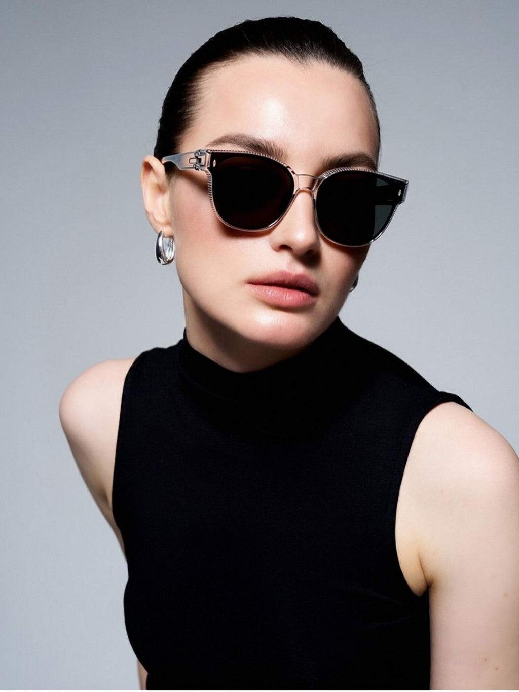 The Aura очки солнцезащитные JYTH515THS