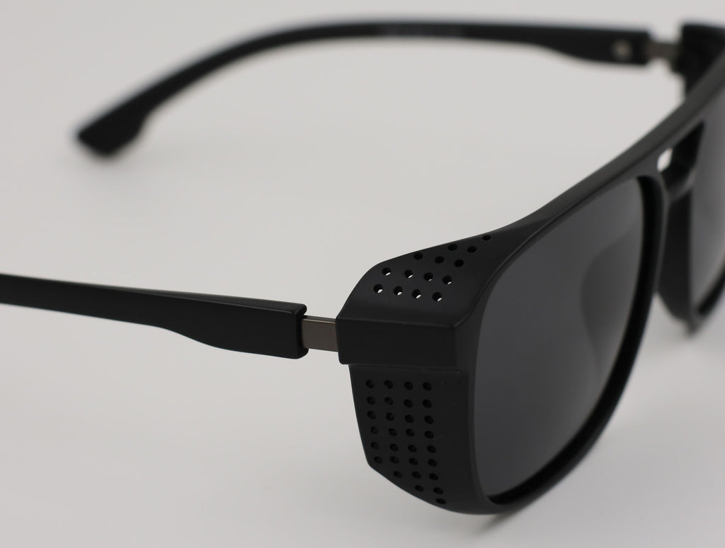 The Aura очки солнцезащитные GS8439MSHC1