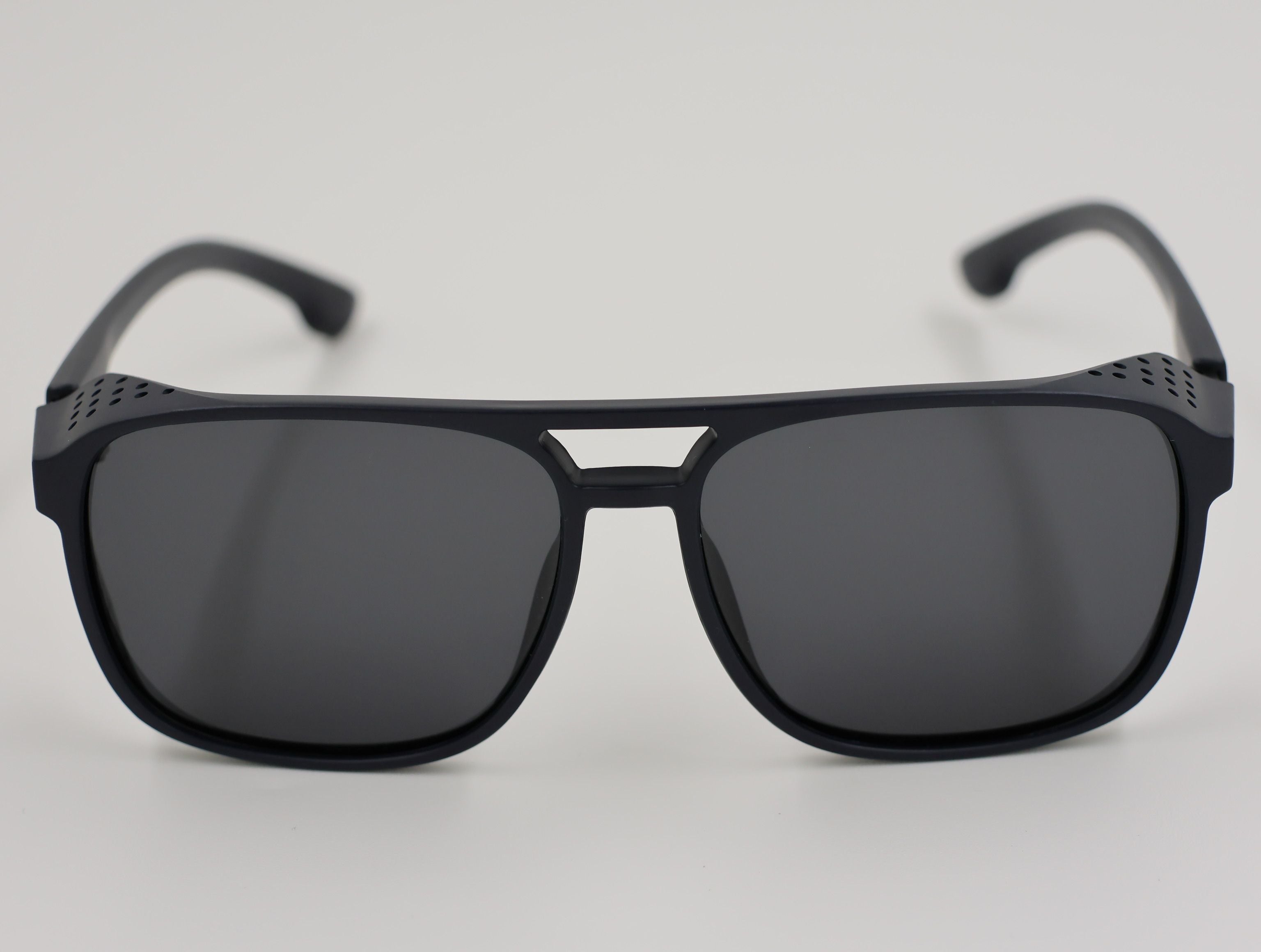 The Aura очки солнцезащитные GS8439LANC3