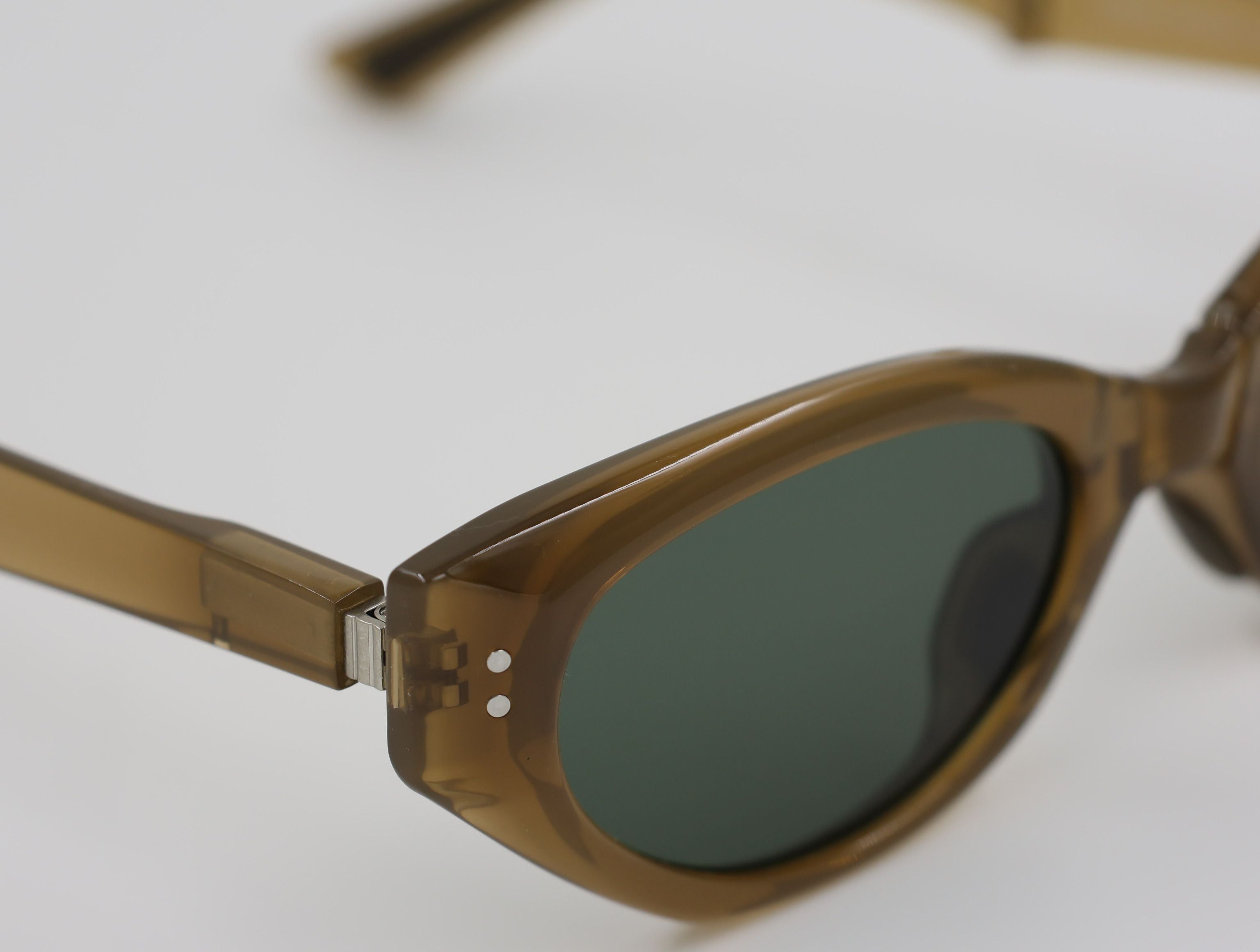 The Aura очки солнцезащитные SBCD008ZONG