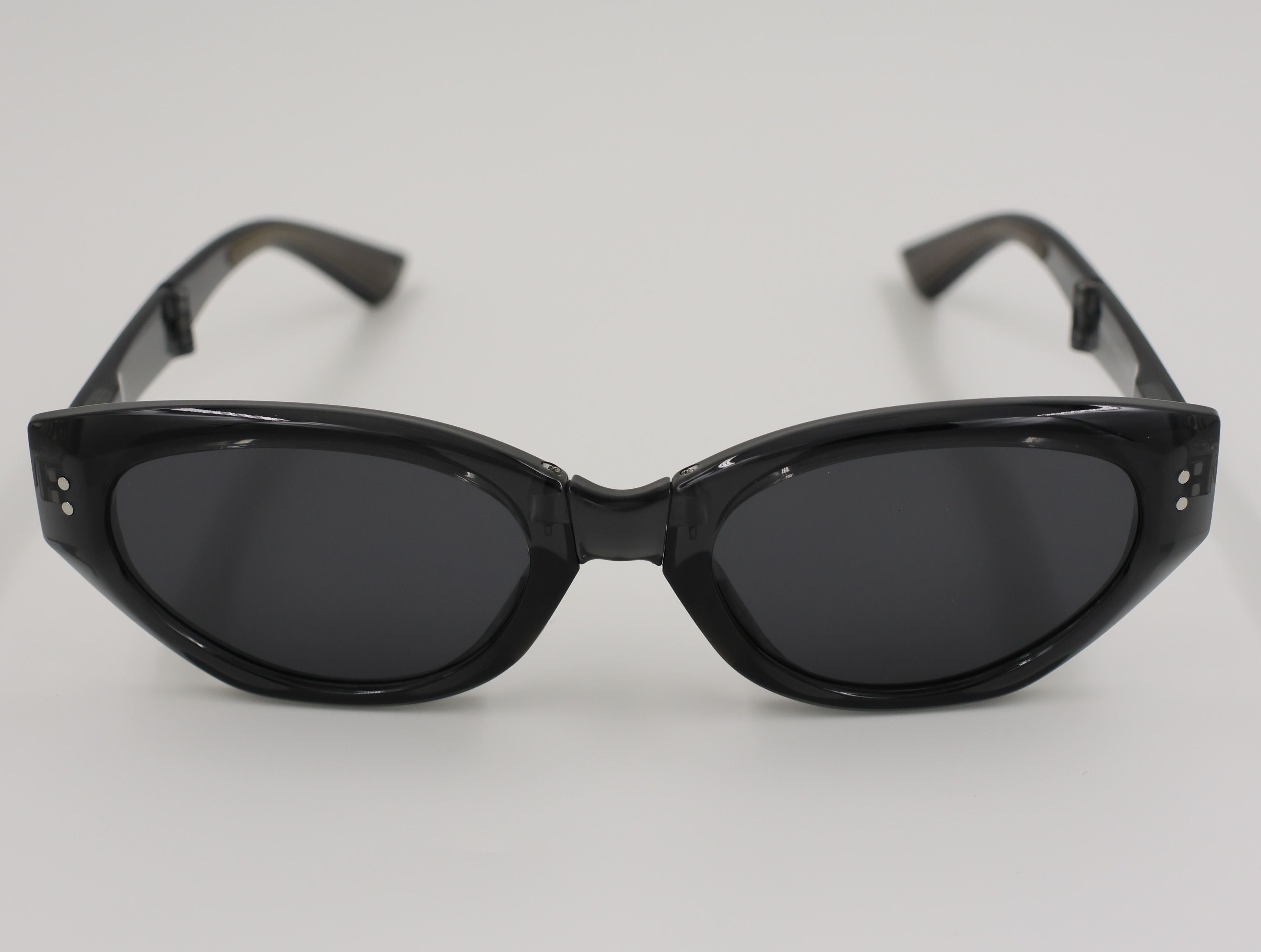 The Aura очки солнцезащитные SBCD008HUI