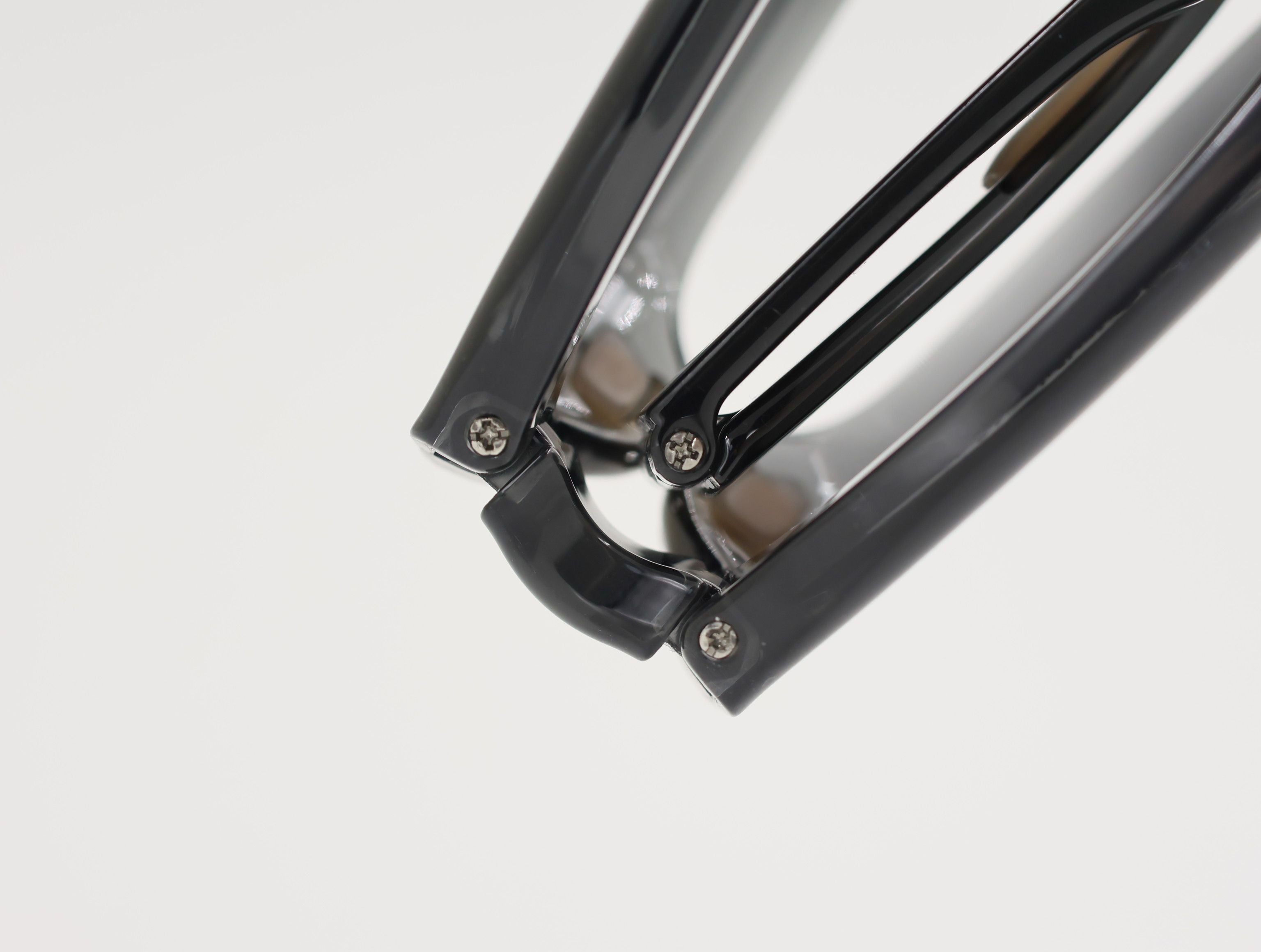 The Aura очки солнцезащитные SBCD008HUI