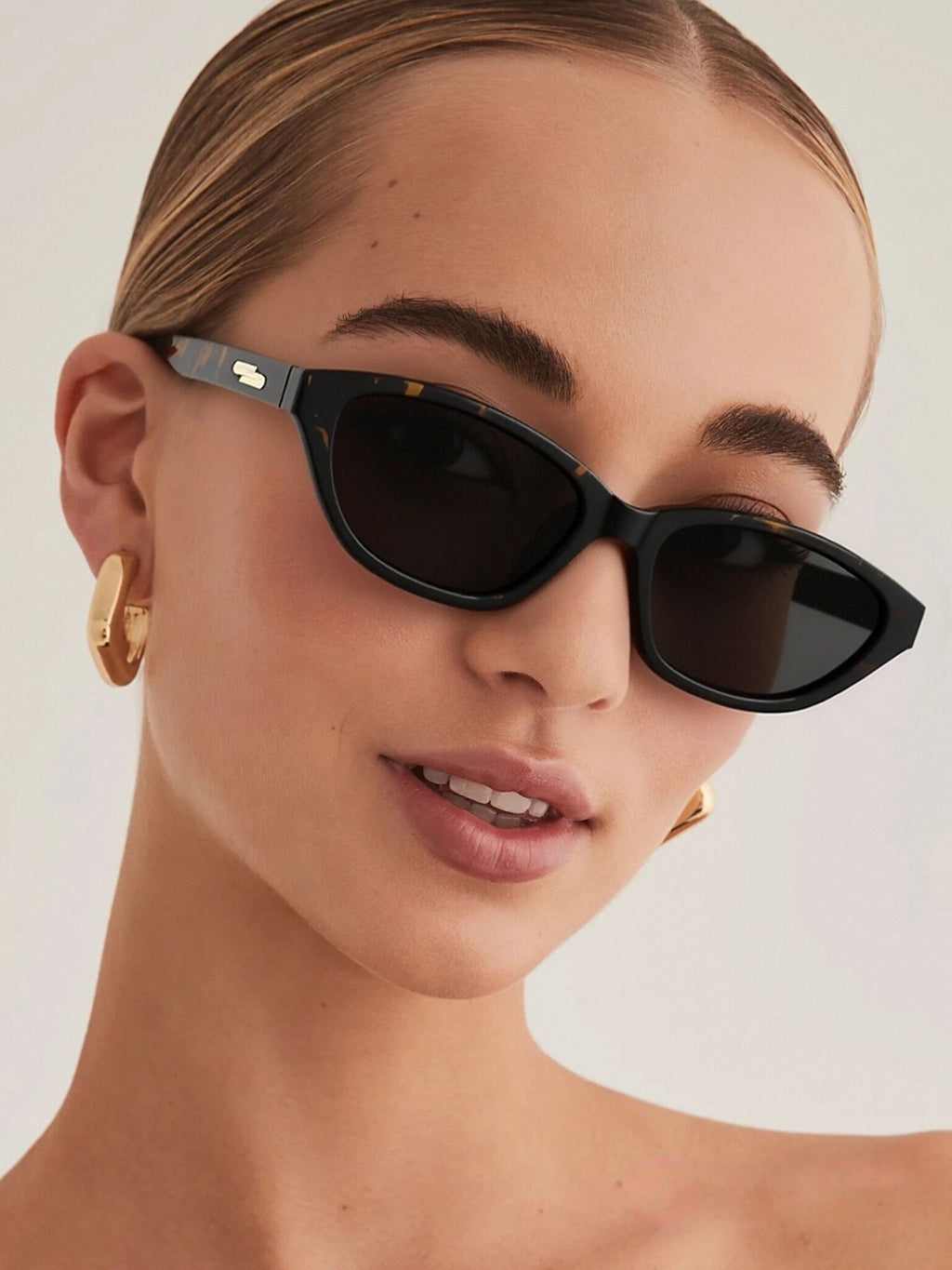 The Aura очки солнцезащитные WY704C26