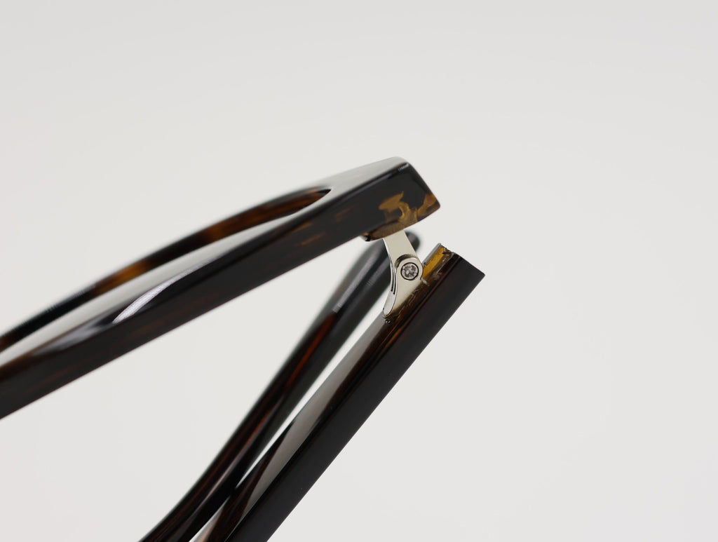 The Aura очки солнцезащитные WY704C26