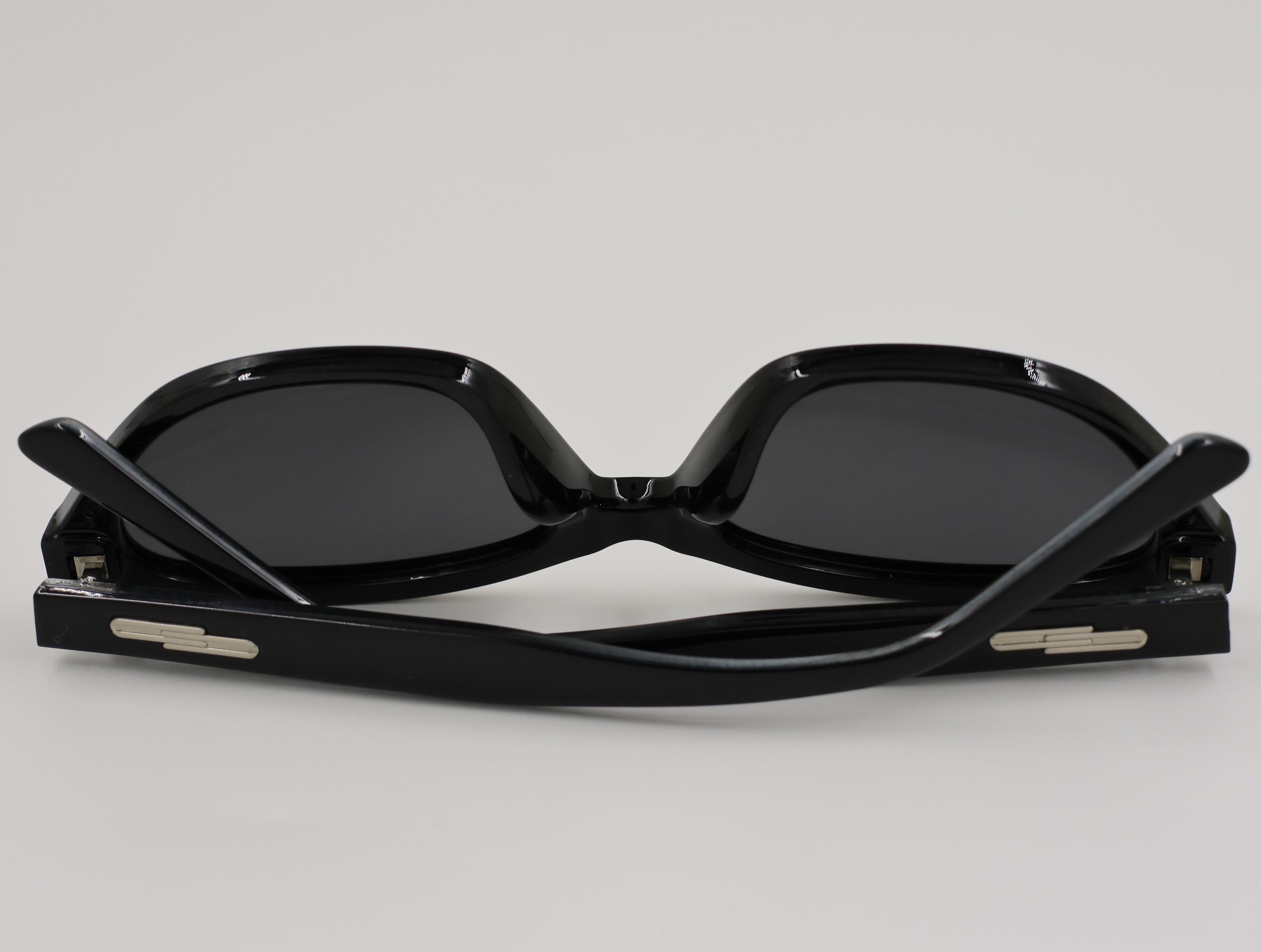 The Aura очки солнцезащитные WY704C1