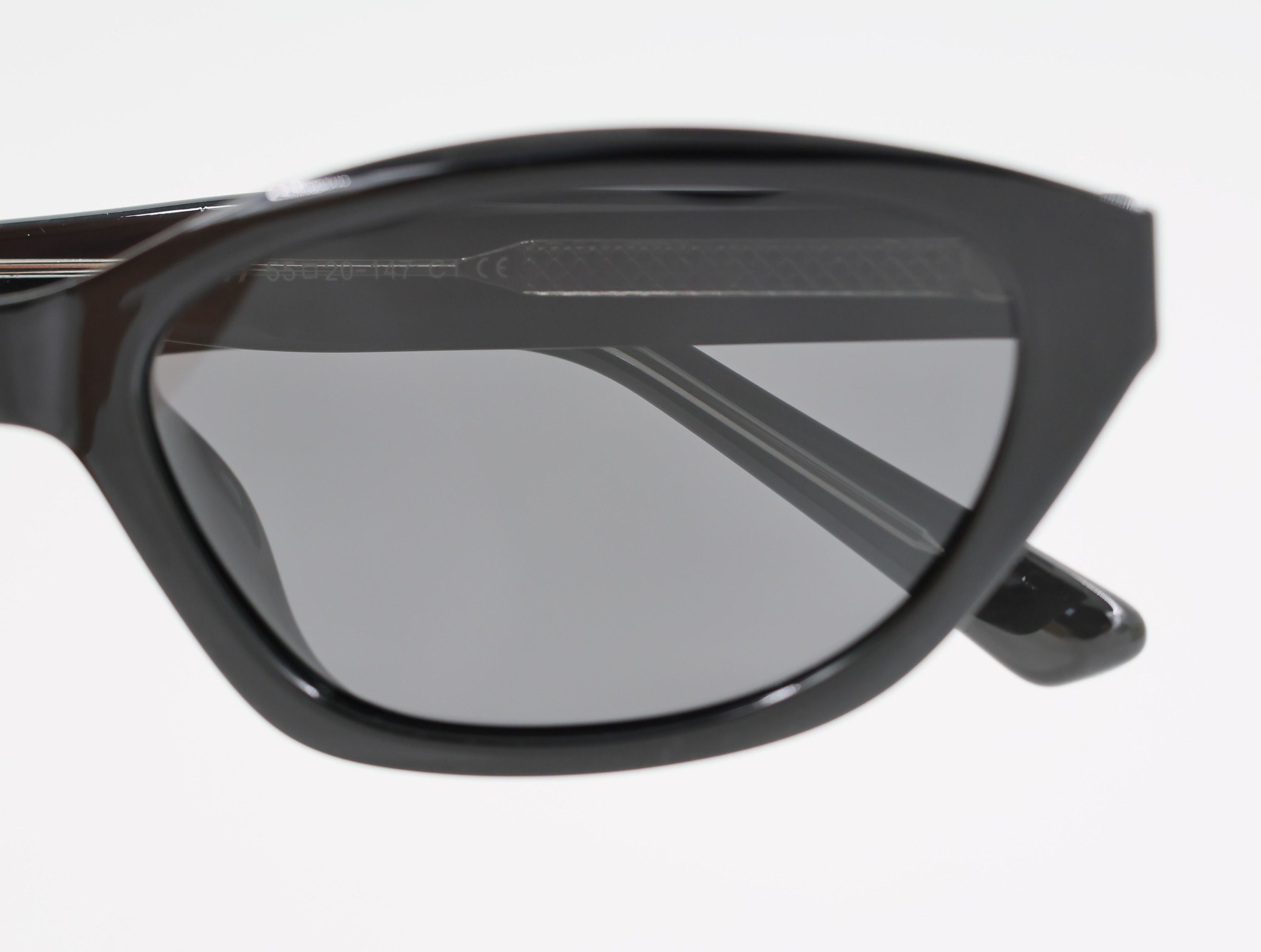 The Aura очки солнцезащитные WY704C1