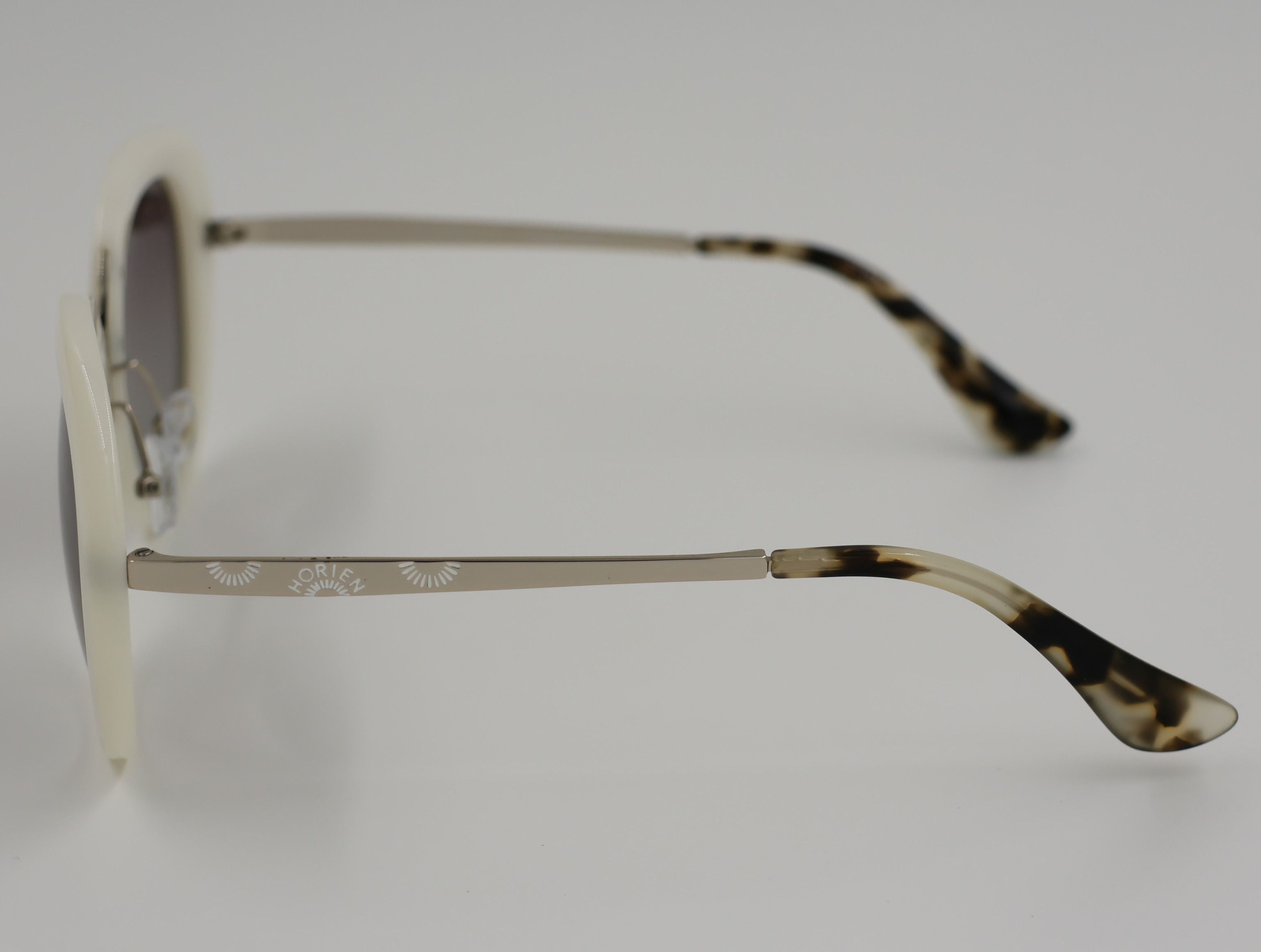 The Aura очки солнцезащитные N6209P16