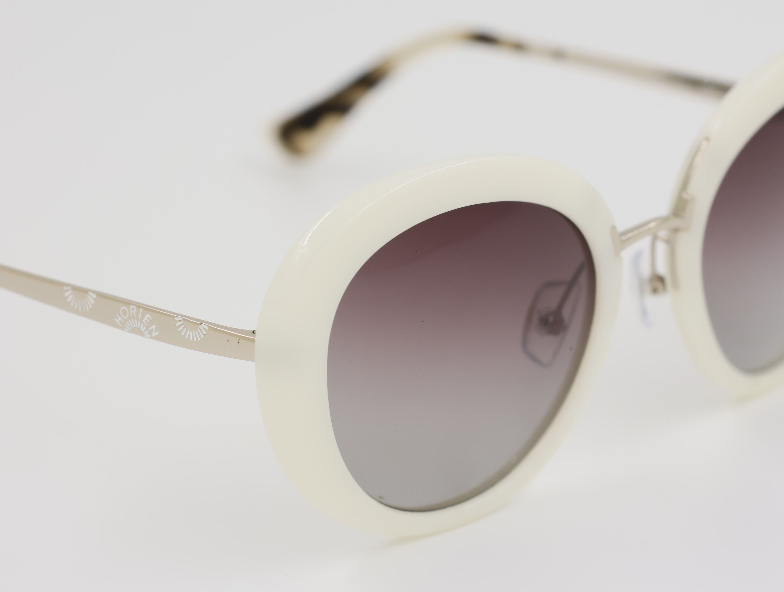 The Aura очки солнцезащитные N6209P16