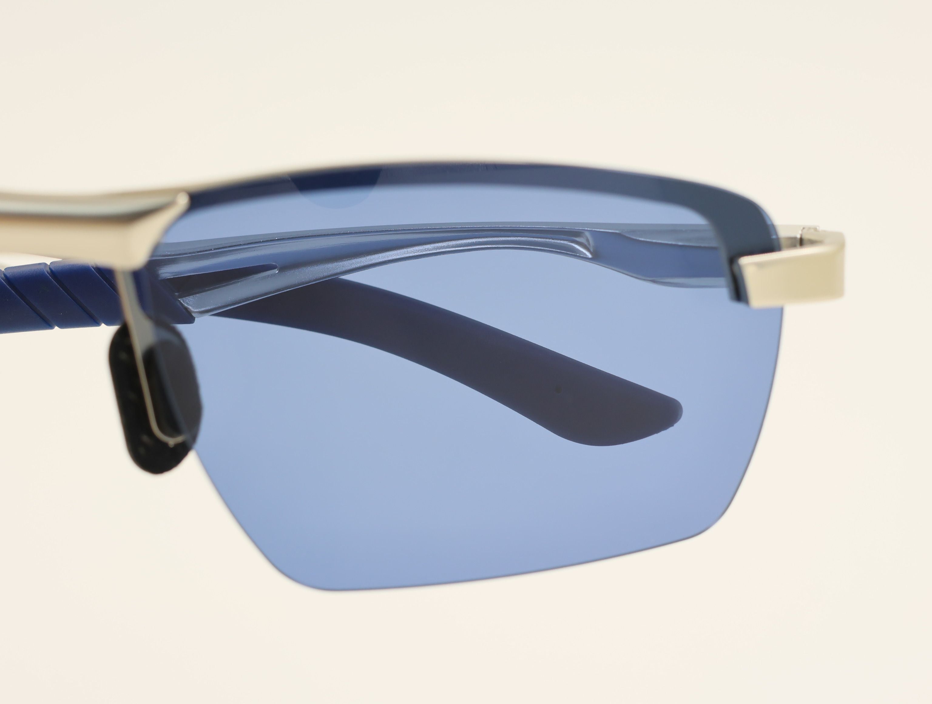 The Aura очки солнцезащитные WDC10-P71