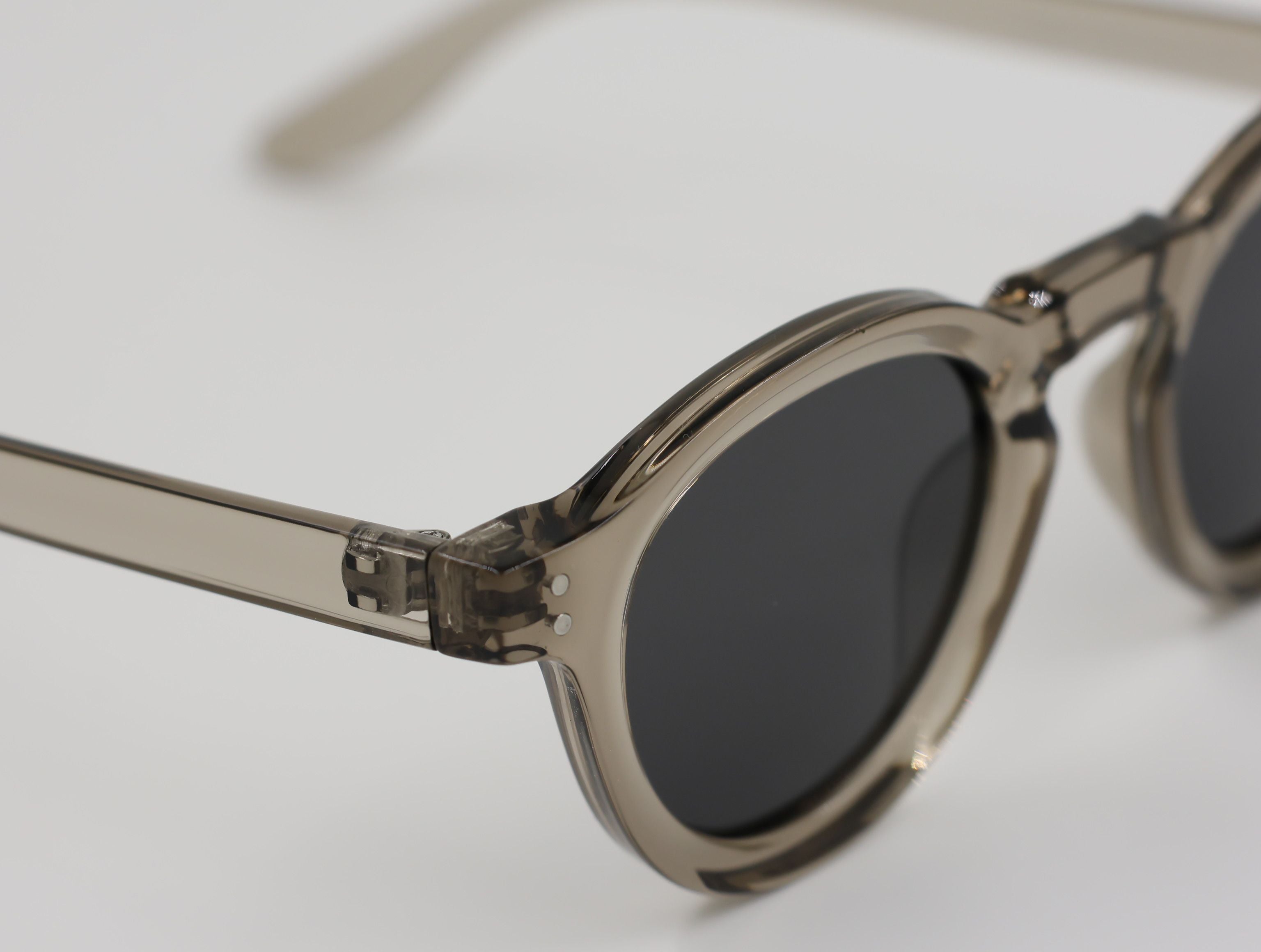 The Aura очки солнцезащитные WY72379C11