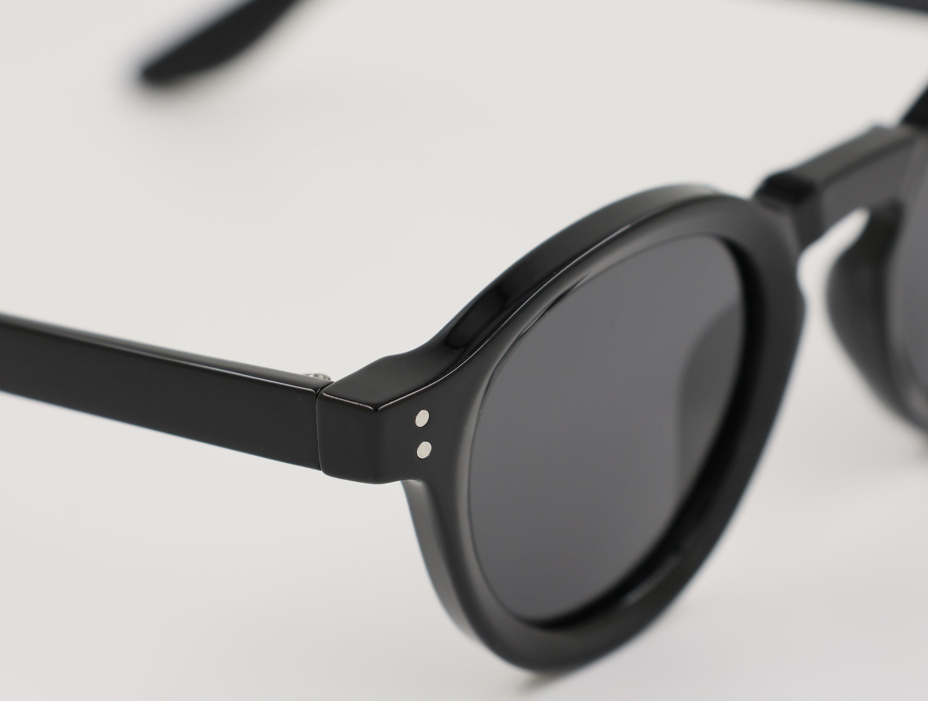 The Aura очки солнцезащитные WY72379C9