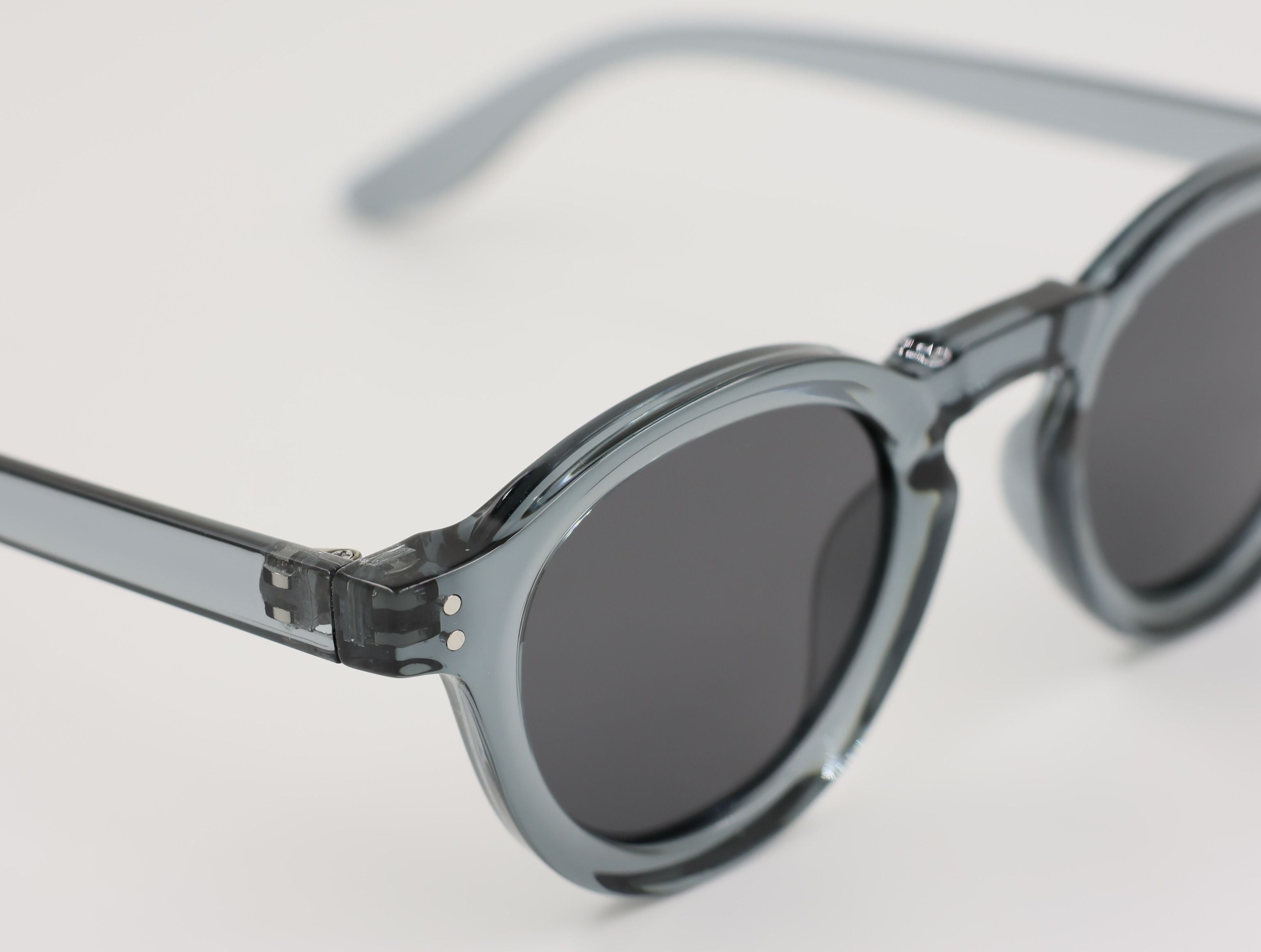 The Aura очки солнцезащитные WY72379C17