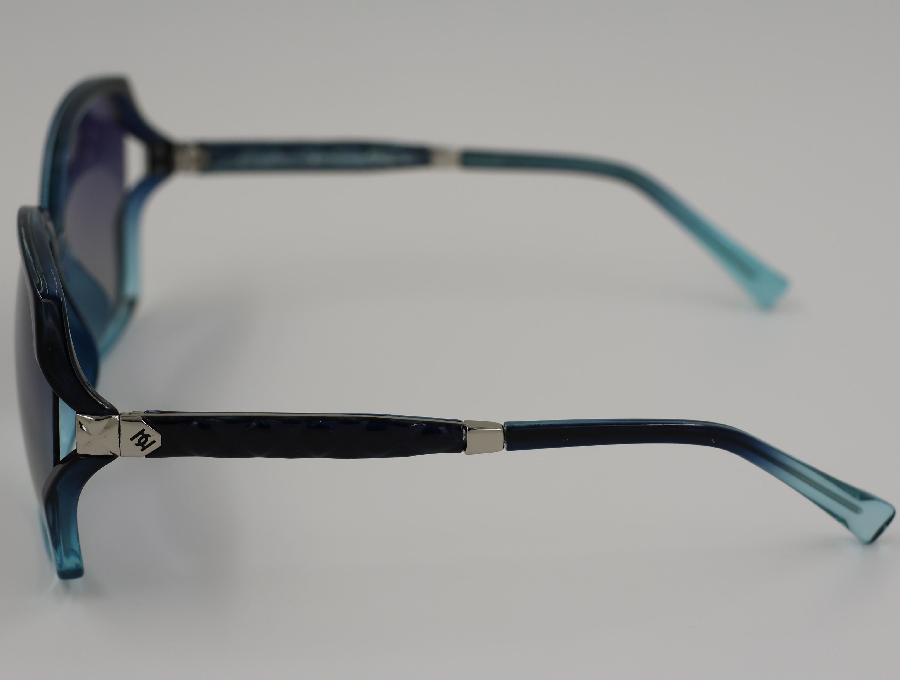 The Aura очки солнцезащитные H8637TR39