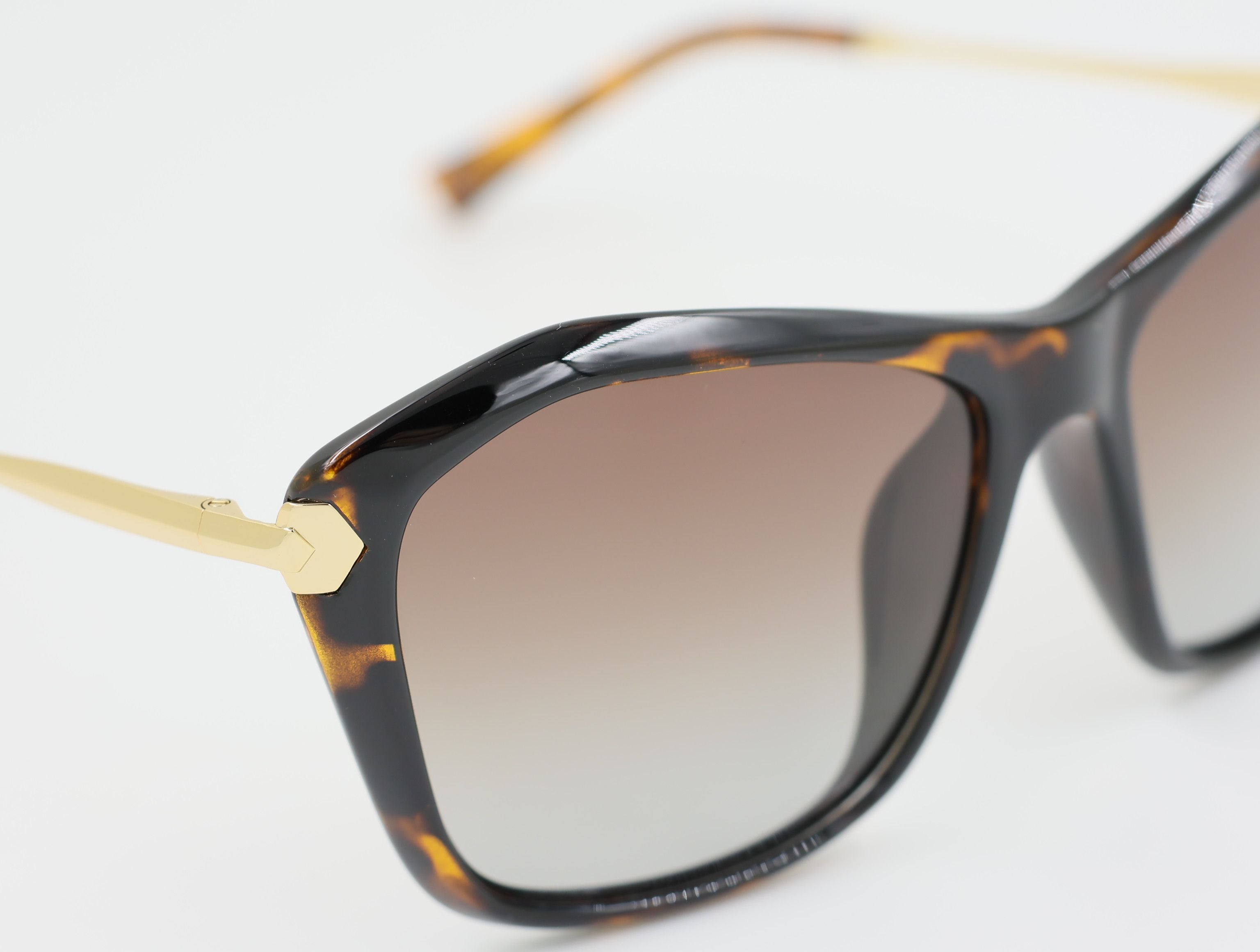 The Aura очки солнцезащитные H8565P27