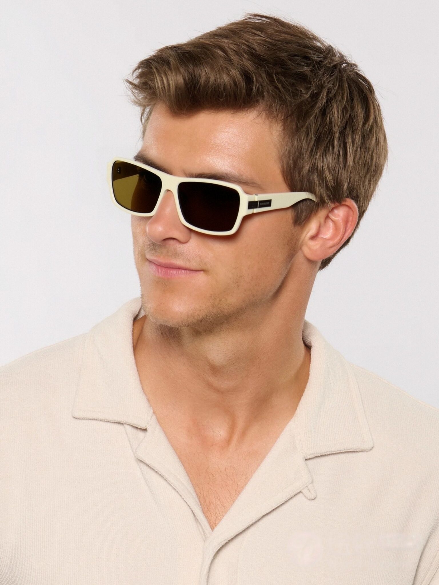 The Aura очки солнцезащитные HN1105-W02P3