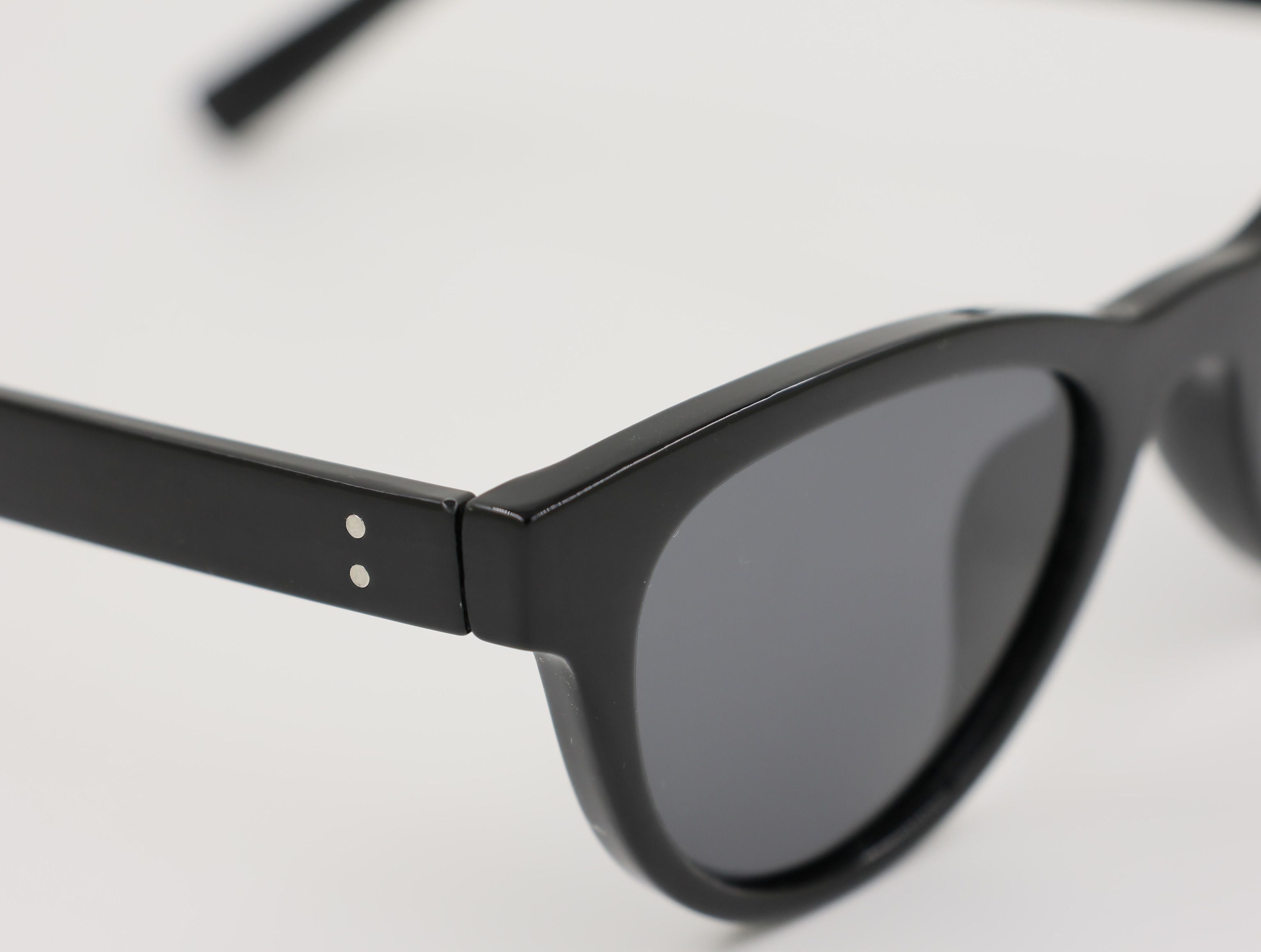 The Aura очки солнцезащитные LSXKHH