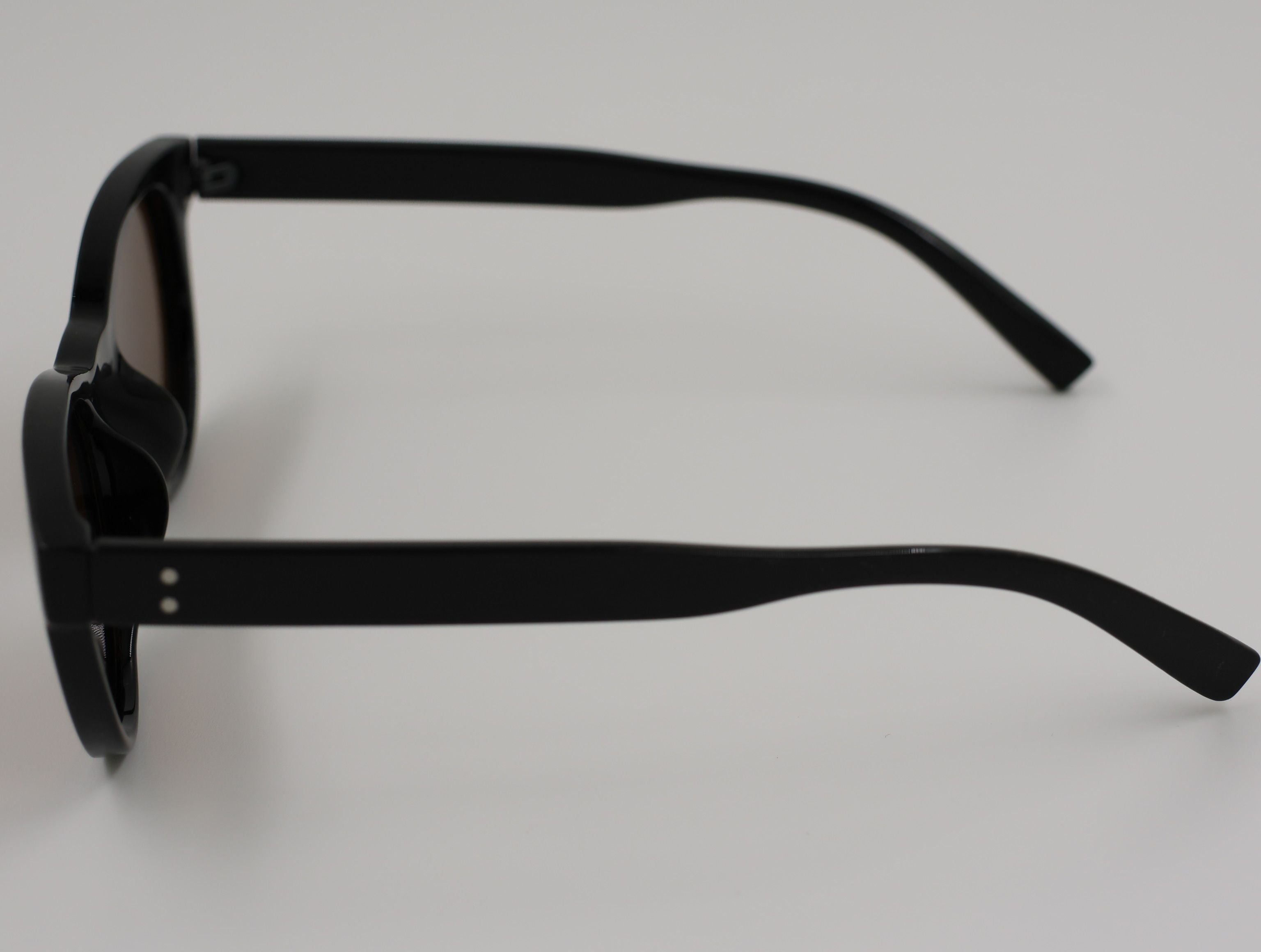 The Aura очки солнцезащитные LSXKHC