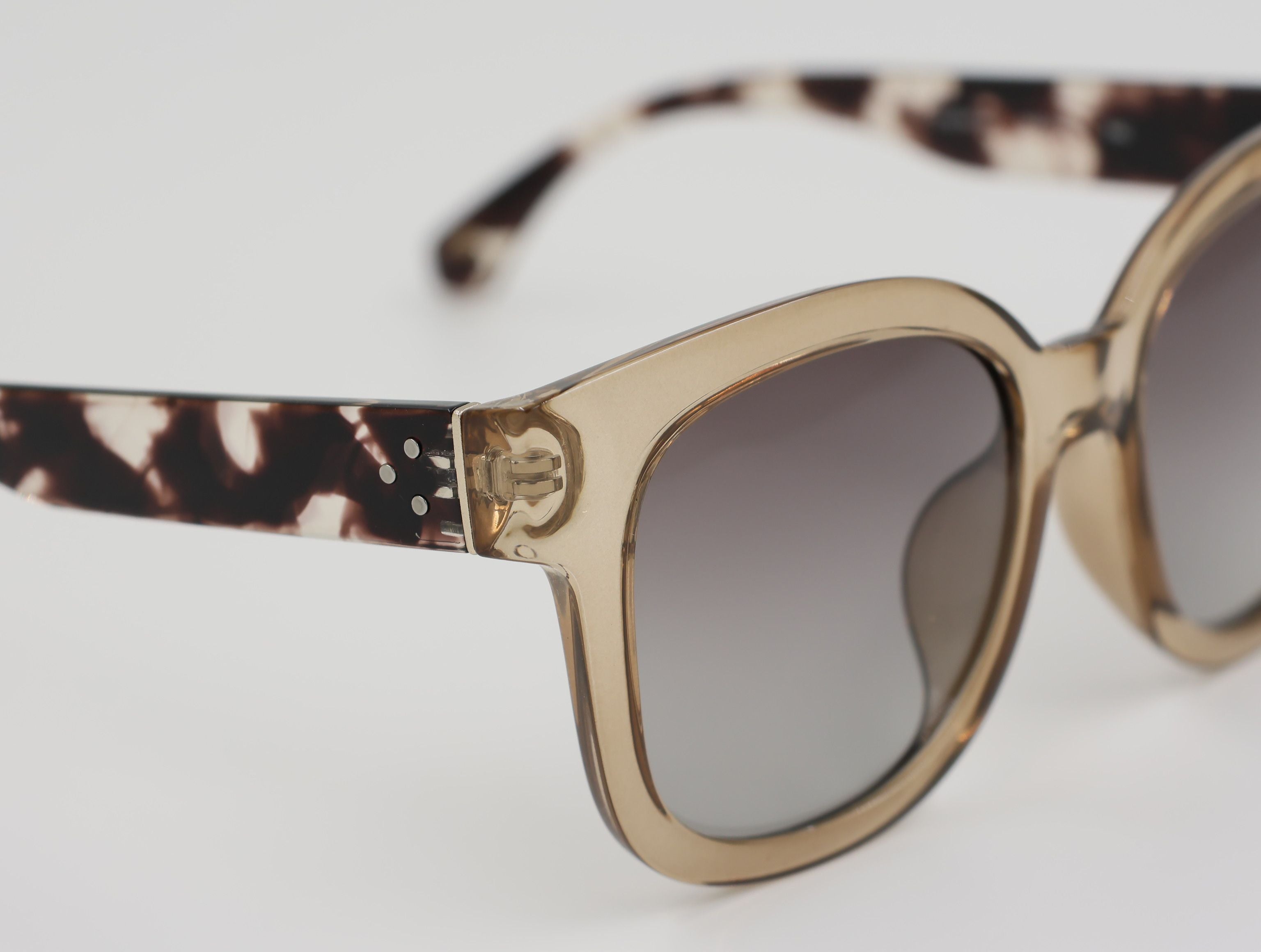 The Aura очки солнцезащитные N6216P12