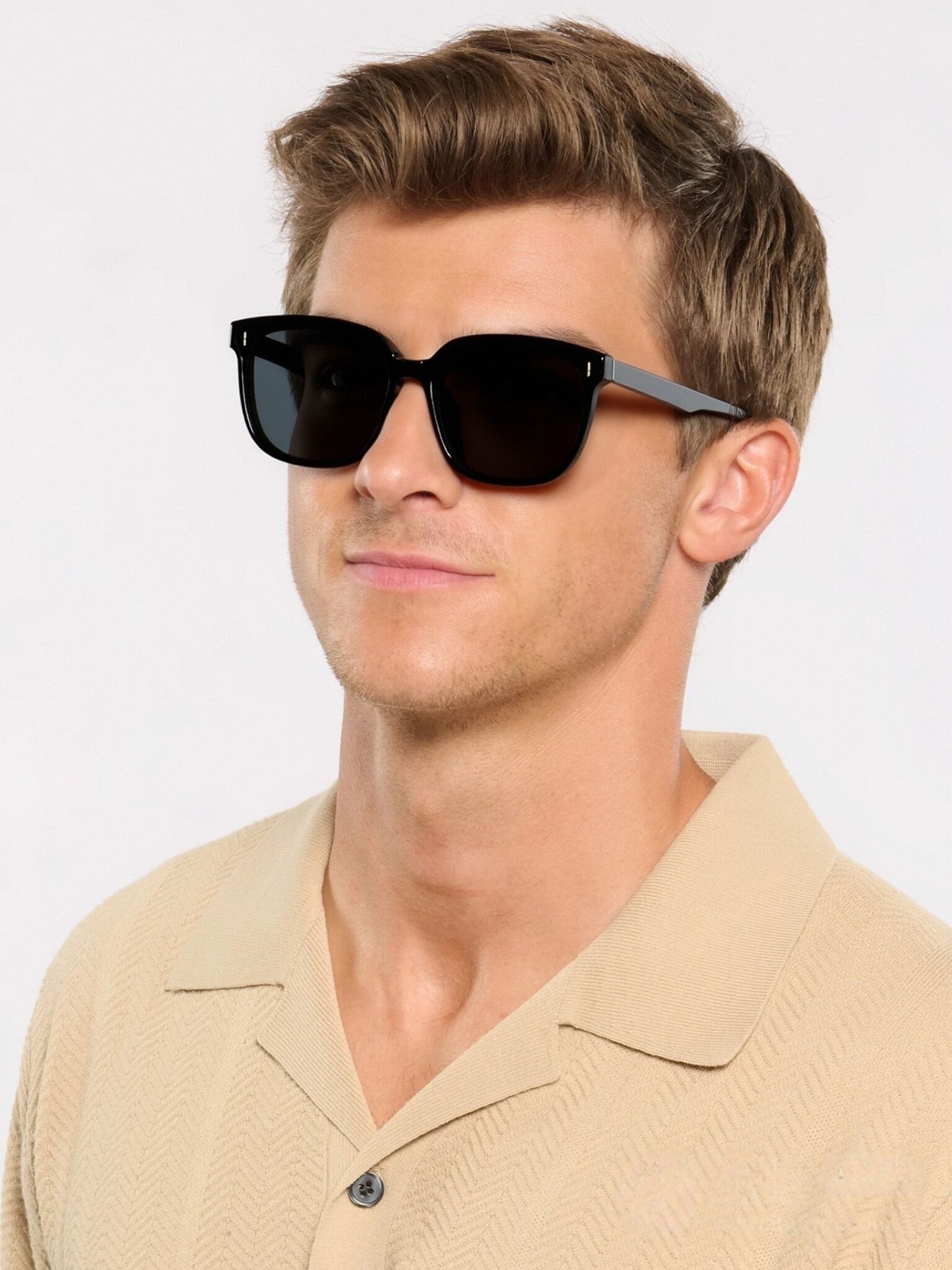 The Aura очки солнцезащитные RYHCLH