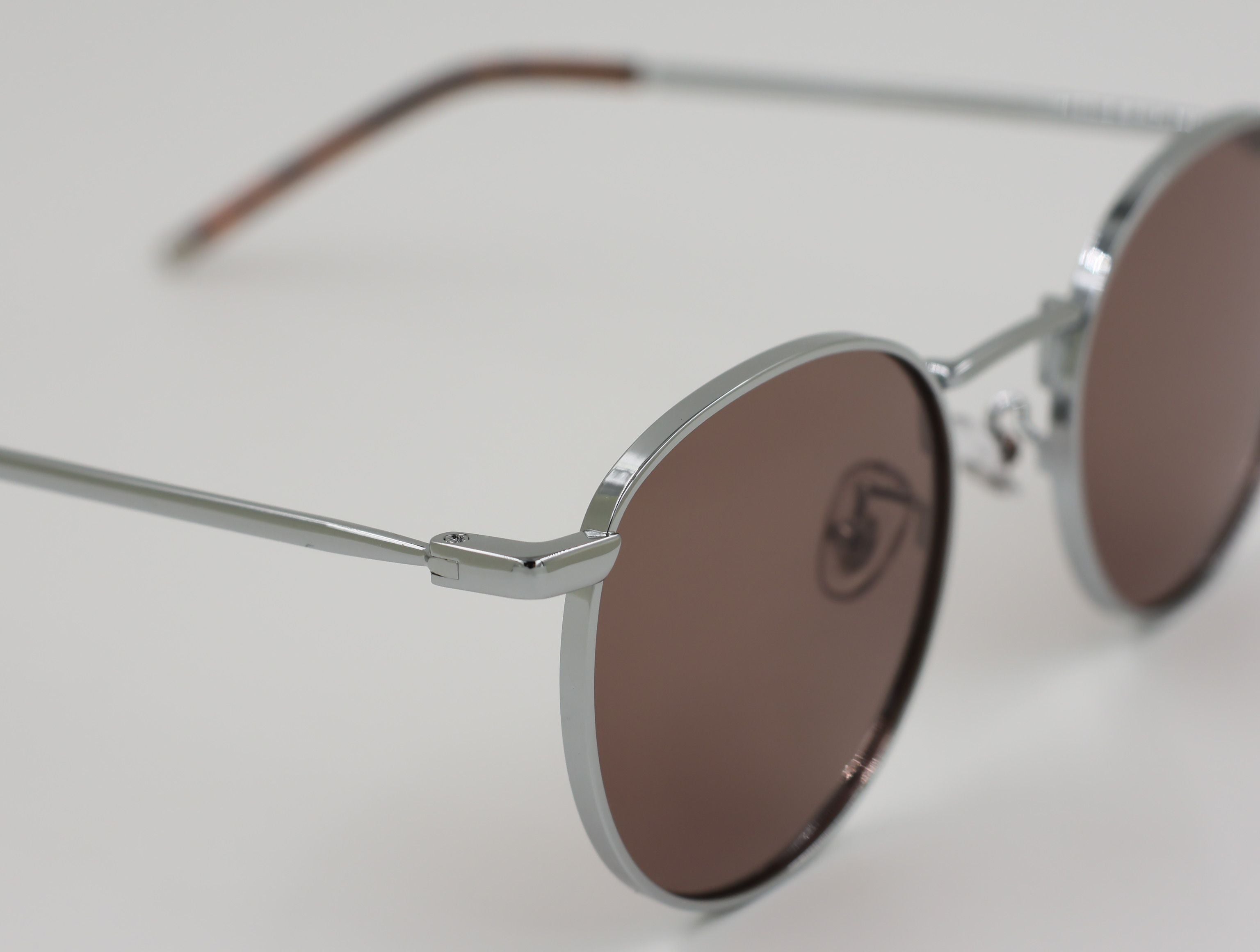 The Aura очки солнцезащитные WYD017C4