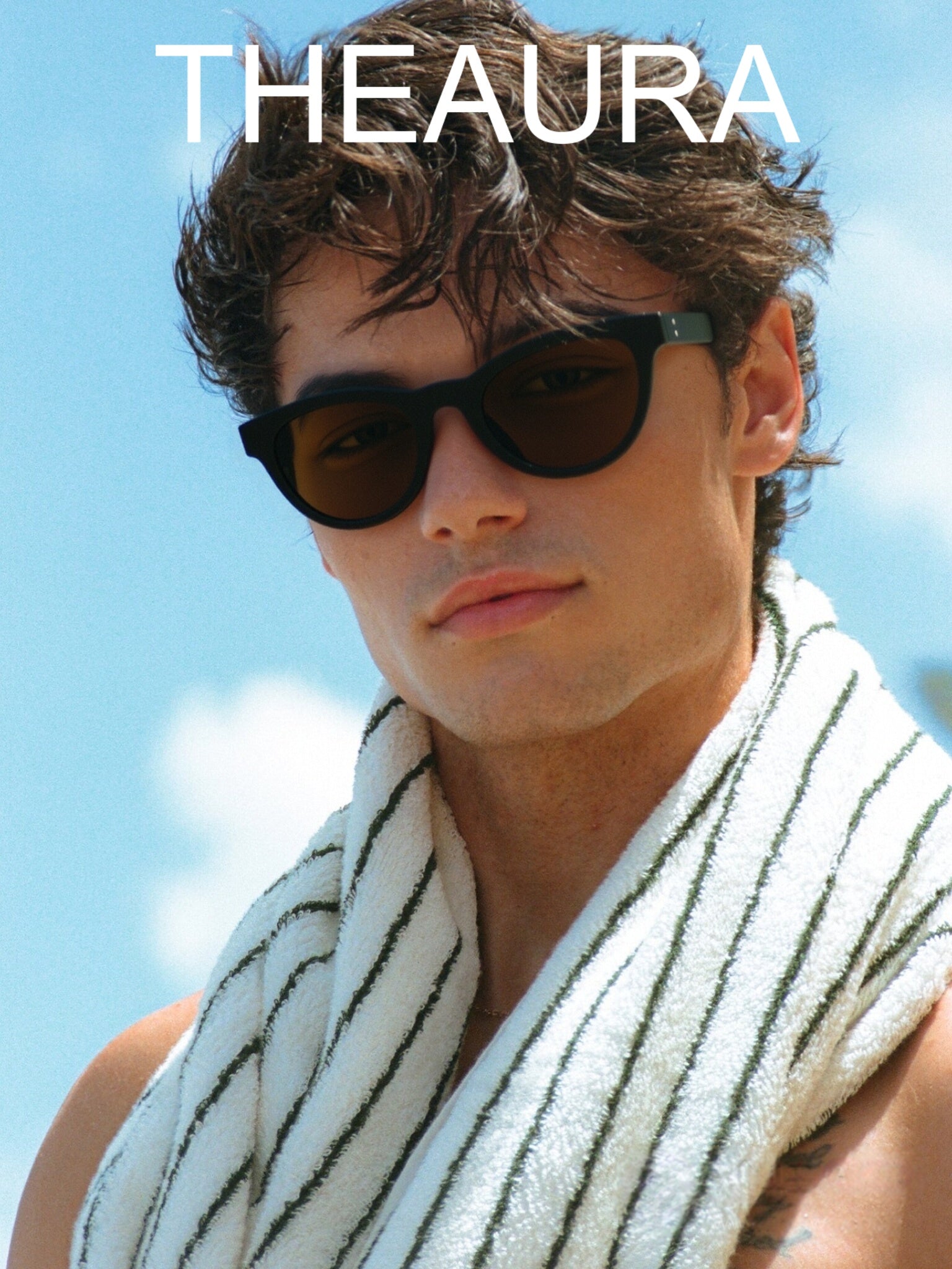 The Aura очки солнцезащитные LSXKHC